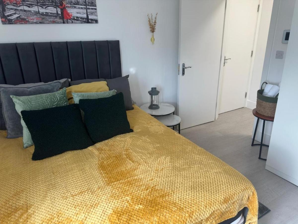 Spacious With Separate The Kitchen 4a Appartement